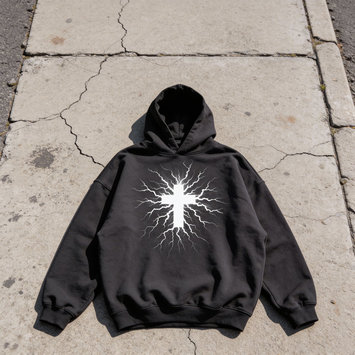 Darkness To Light - Lightning Design - Oversize Fleeced Hoodie